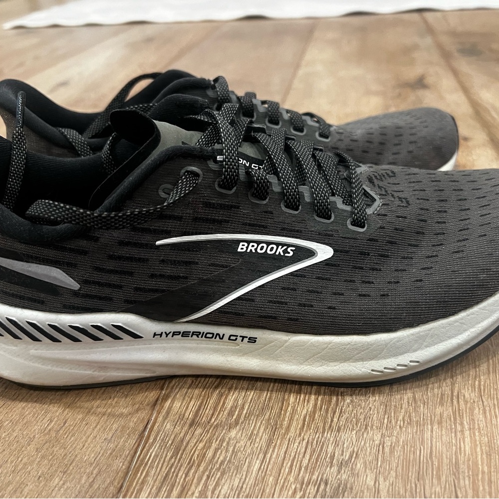 Brooks Black and White Hyperion Athletic Shoes